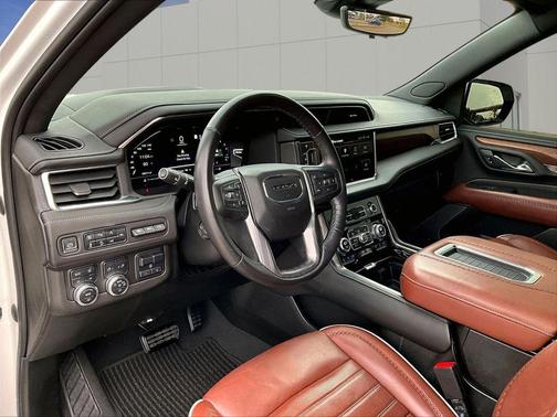 White Frost Tri-Coat 2023 GMC Yukon Denali Ultimate