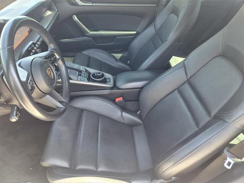 2021 Porsche 911 Carrera