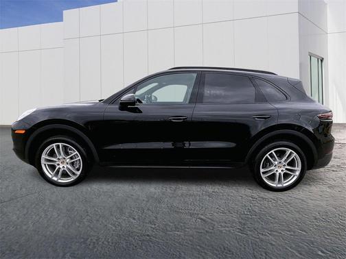 2023 Porsche Cayenne Base (Tiptronic)