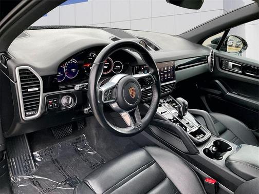 2023 Porsche Cayenne Base (Tiptronic)