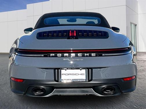 2025 Porsche 911 