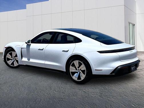 Carrara White Metallic 2023 Porsche Taycan Base