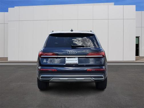 2024 Audi Q7 55 Premium Plus