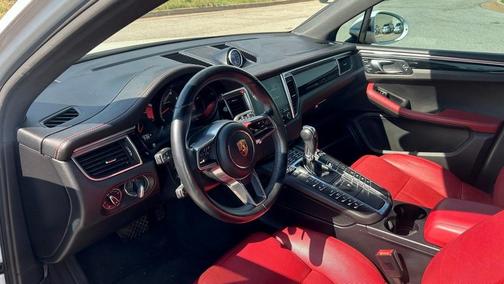 2018 Porsche Macan Sport Edition