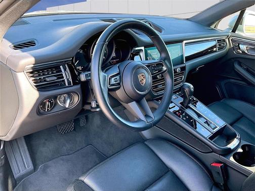 2024 Porsche Macan 