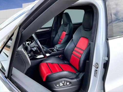 2020 Porsche Cayenne Turbo