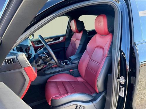 2024 Porsche Cayenne AWD