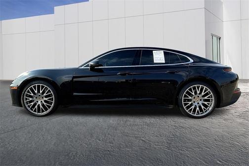 2024 Porsche Panamera 4