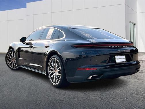 2024 Porsche Panamera 4