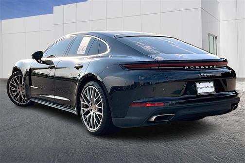 2024 Porsche Panamera 4