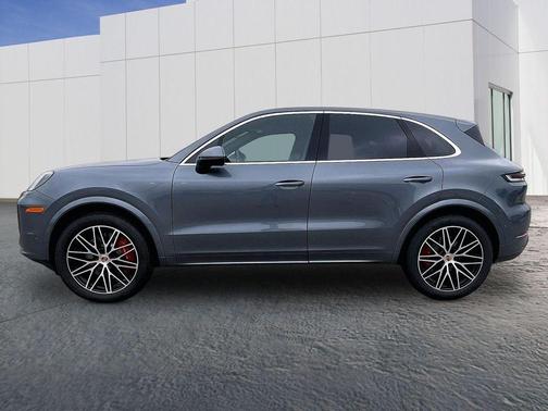 Platinum Silver Metallic 2026 Porsche Cayenne S