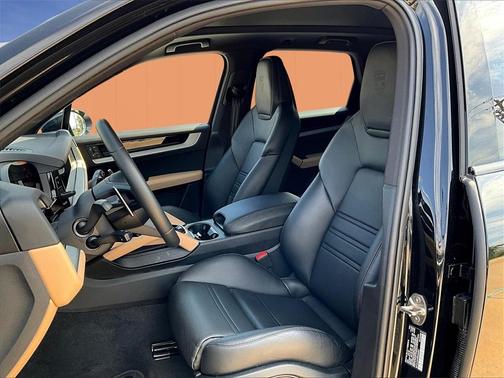 2024 Porsche Cayenne S