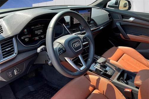 2024 Audi Q5 45 S line quattro Premium