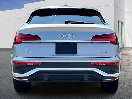 2024 Audi Q5 45 S line quattro Premium