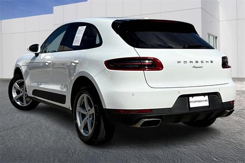 2018 Porsche Macan Base (PDK)