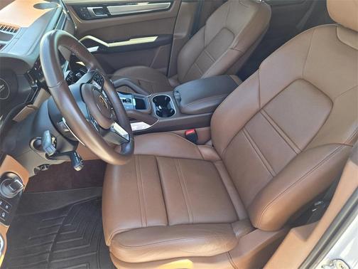 2023 Porsche Cayenne Turbo