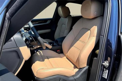 2026 Porsche Cayenne AWD