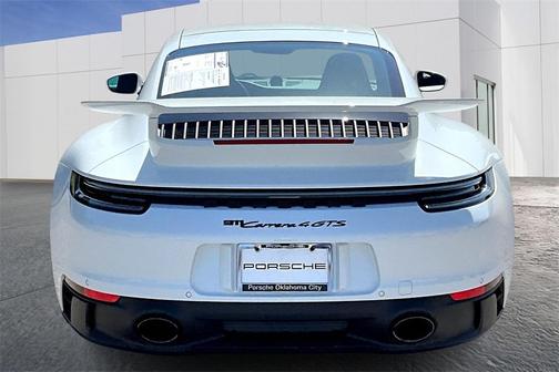 2024 Porsche 911 Carrera 4 GTS