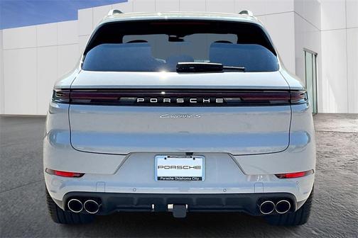2025 Porsche Cayenne S