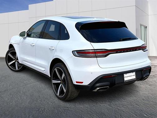 2026 Porsche Macan 