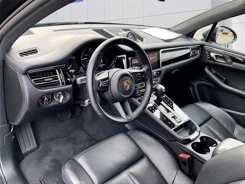2024 Porsche Macan T