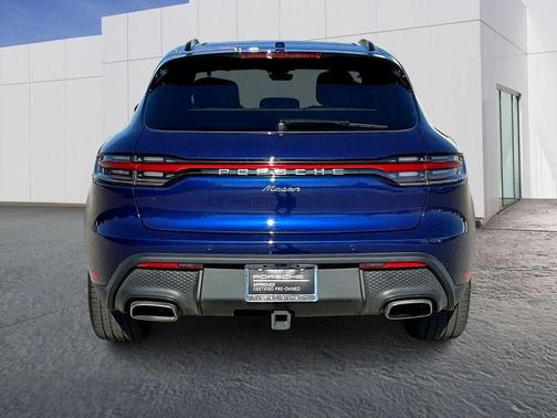 Gentian Blue Metallic 2024 Porsche Macan