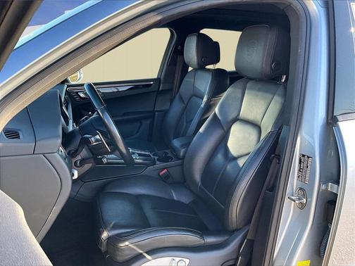 2019 Porsche Macan Base