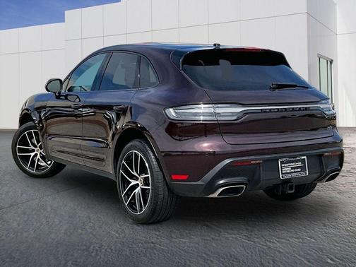 Copper 2025 Porsche Macan