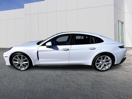 2026 Porsche Panamera 