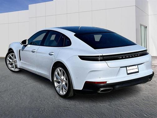 2026 Porsche Panamera 