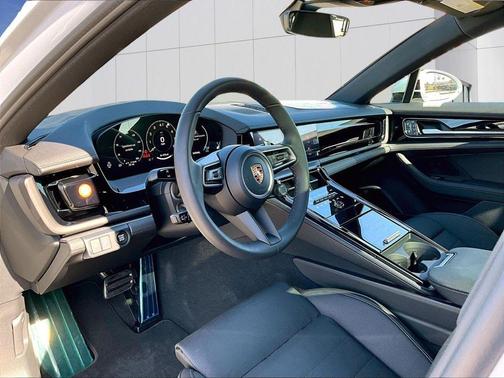 2026 Porsche Panamera 