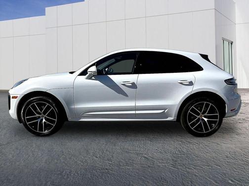 2023 Porsche Macan 
