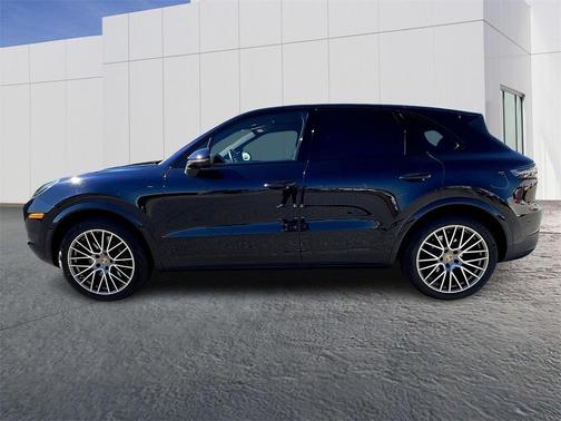 2023 Porsche Cayenne Platinum Edition