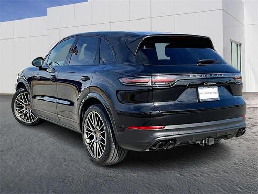 2022 Porsche Cayenne Platinum Edition