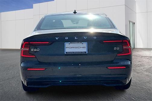 2024 Volvo S60 B5 Plus Dark Theme