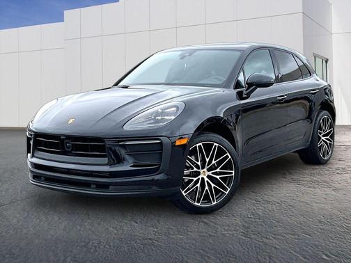 Jet Black Metallic 2025 Porsche Macan