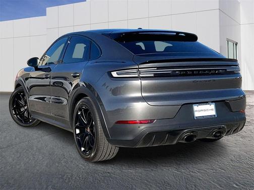 2025 Porsche Cayenne GTS