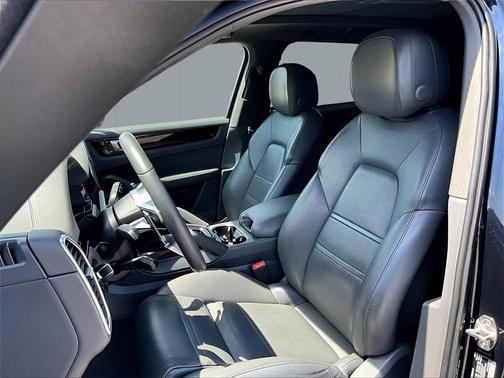 2020 Porsche Cayenne Base