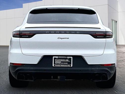 White 2023 Porsche Cayenne Platinum Edition