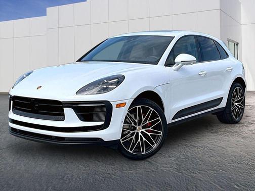 Carrara White Metallic 2025 Porsche Macan S