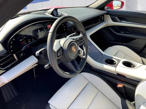 2025 Porsche Taycan 4