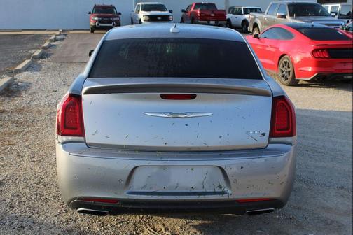 2018 Chrysler 300 S