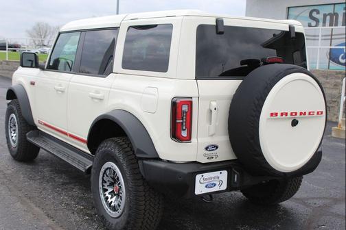 Wimbledon White 2026 Ford Bronco Outer Banks