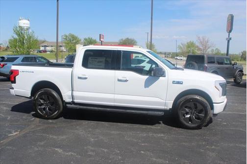 2025 Ford F-150 Lightning Flash