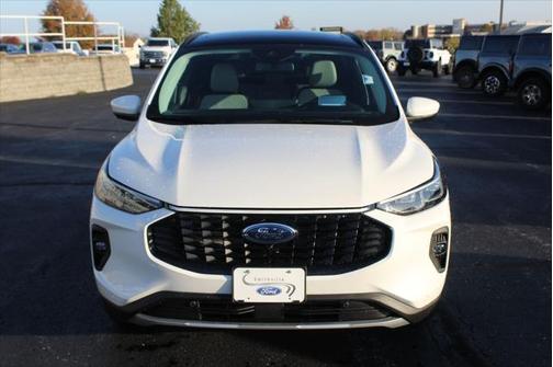 2025 Ford Escape Platinum