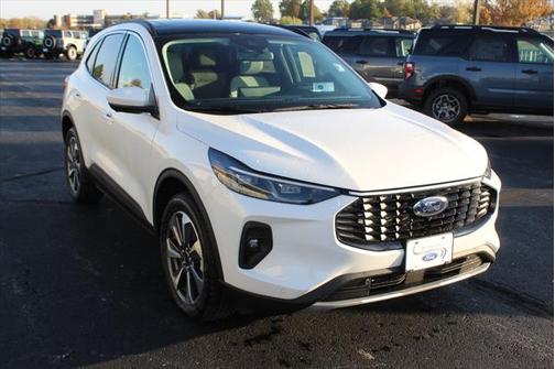 2025 Ford Escape Platinum