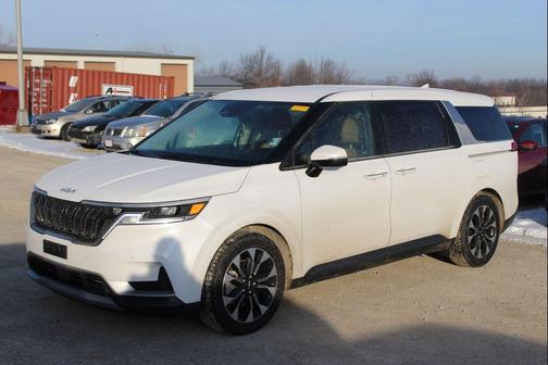 2024 Kia Carnival EX