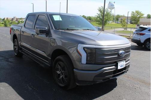 2023 Ford F-150 Lightning LARIAT