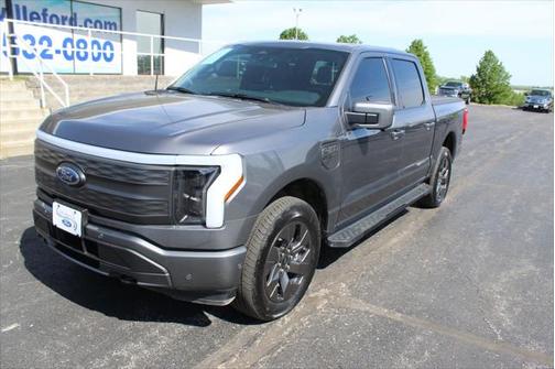 2023 Ford F-150 Lightning LARIAT