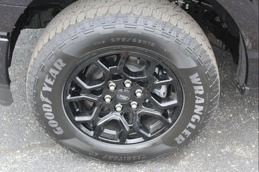 Agate Black Metallic 2026 Ford F-150 STX